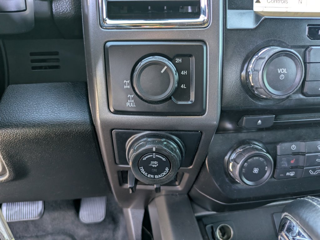 Used 2016 Ford F150 XLT w/ Equipment Group 302A Luxury AWD/4WD image 27