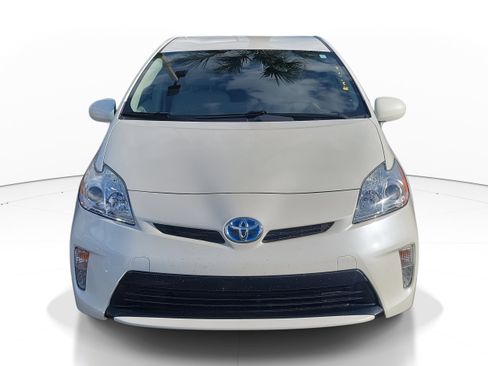Used 2013 Toyota Prius Three image 2
