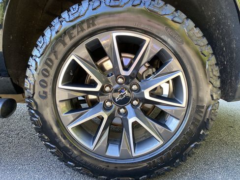 Used 2022 Chevrolet Tahoe Z71 AWD/4WD image 43