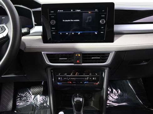 Used 2025 Volkswagen Taos SE AWD/4WD image 27