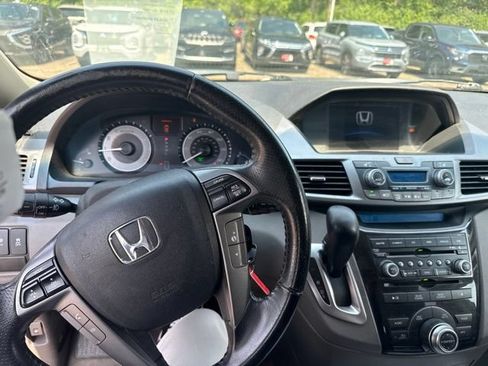 Used 2011 Honda Odyssey Touring image 9