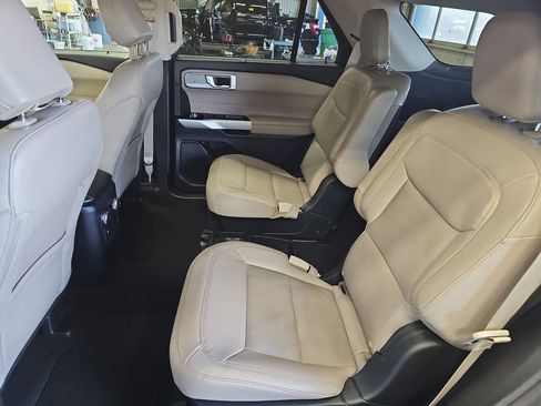 Used 2021 Ford Explorer Limited w/ Equipment Group 301A image 14