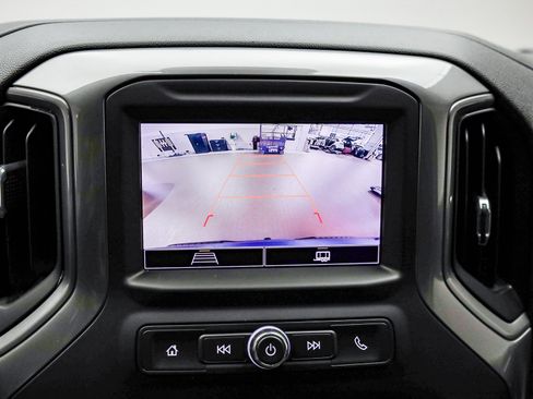 Used 2022 Chevrolet Silverado 1500 Custom image 26