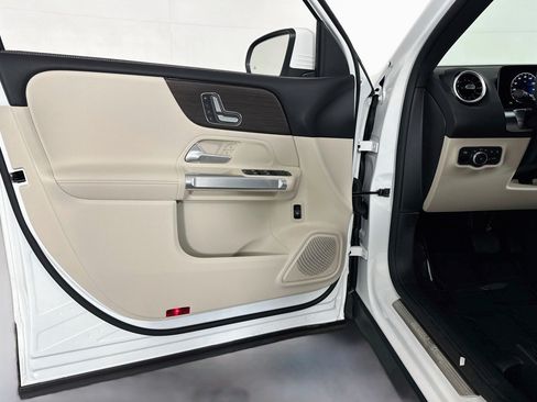 New 2026 Mercedes-Benz GLB 250 image 20