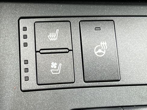 Used 2024 Lexus IS 300 w/ Comfort Package image 31