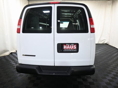 Used 2021 Chevrolet Express 2500 image 8