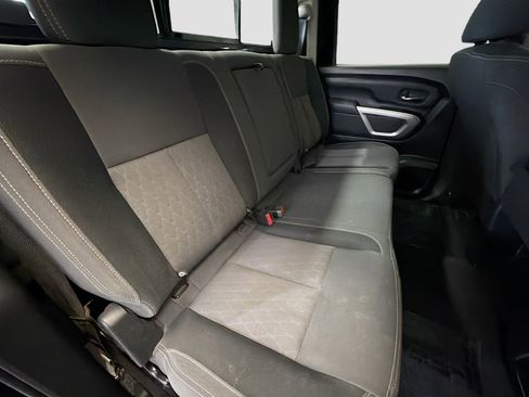 Used 2023 Nissan Titan SV image 14