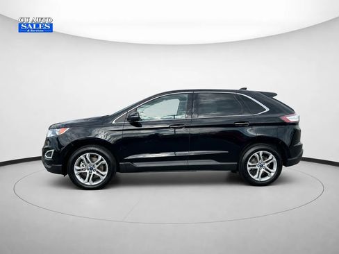 Used 2018 Ford Edge Titanium w/ Technology Package AWD/4WD image 4