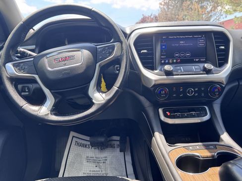 Used 2020 GMC Acadia SLE image 11