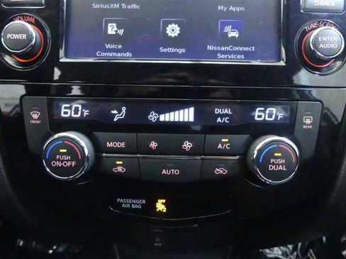 Used 2017 Nissan Rogue Sport SL AWD/4WD image 13