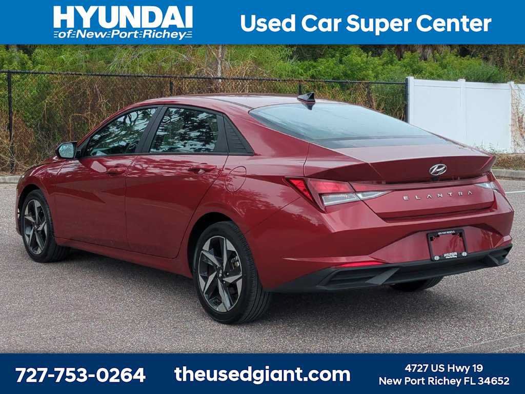 Certified 2023 Hyundai Elantra SEL w/ Convenience Package FWD image 3