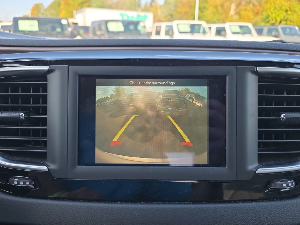 Used 2019 Chrysler Pacifica Touring-L FWD image 18