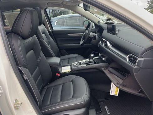 New 2025 MAZDA CX-5 AWD 2.5 S w/ Premium Plus Pkg image 30