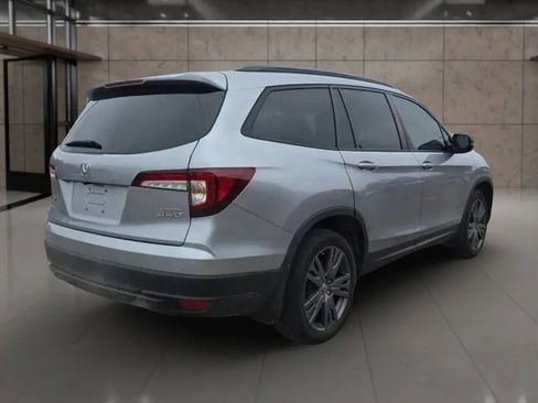 Used 2022 Honda Pilot Sport image 6