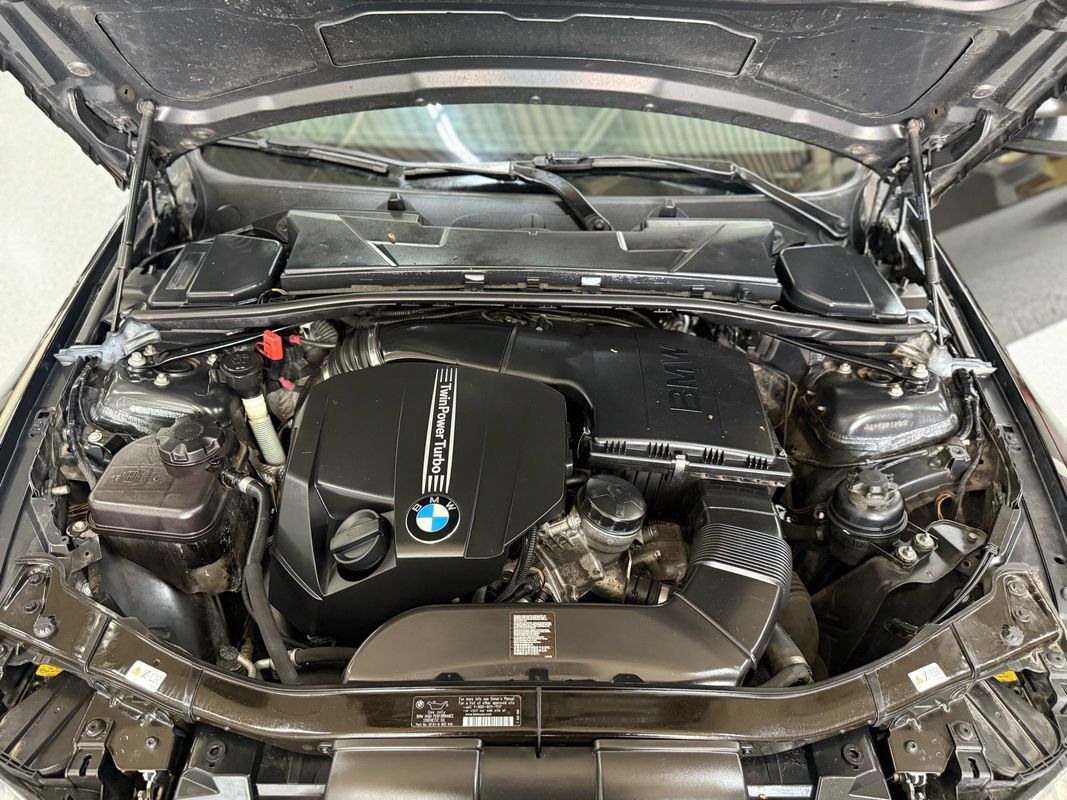 Used 2013 BMW 335i xDrive Coupe AWD/4WD image 23