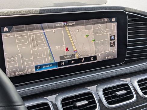 Used 2020 Mercedes-Benz GLE 350 4MATIC w/ Premium Package image 13