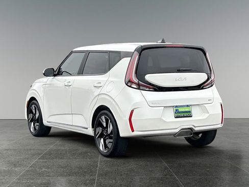 Used 2023 Kia Soul GT-Line w/ GT-Line Technology Package FWD image 7