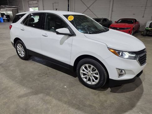 Used 2020 Chevrolet Equinox LT AWD/4WD image 16