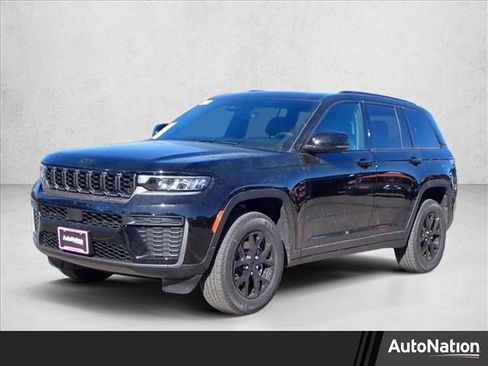 New 2026 Jeep Grand Cherokee Altitude image 1