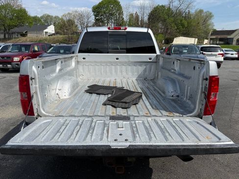 Used 2013 Chevrolet Silverado 2500 LT w/ Interior Plus Package image 28