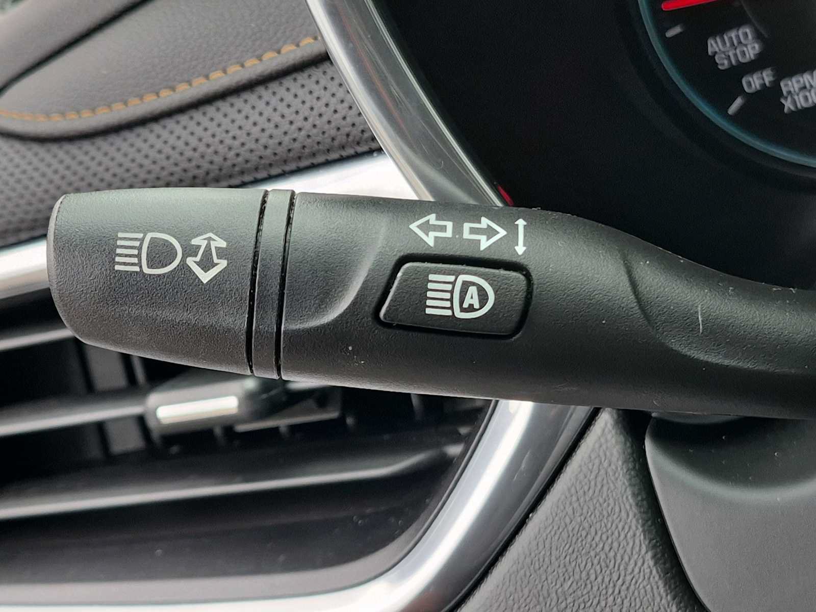 Used 2021 Chevrolet Equinox Premier w/ LPO, Floor Liner Package AWD/4WD image 26