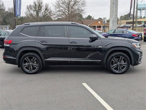 Certified 2022 Volkswagen Atlas SEL R-Line image 3