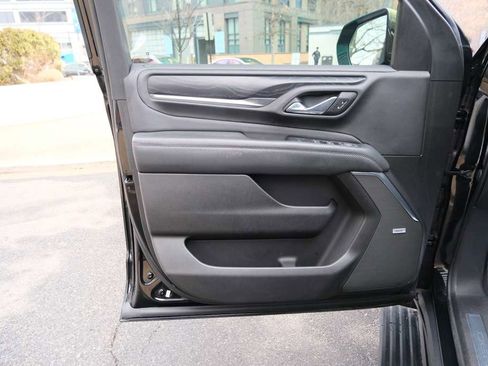 Used 2021 GMC Yukon XL Denali w/ Denali Premium Package image 18