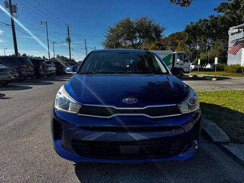 Used 2019 Kia Rio S w/ Technology Package image 3
