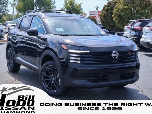 New 2025 Nissan Kicks SR image 1