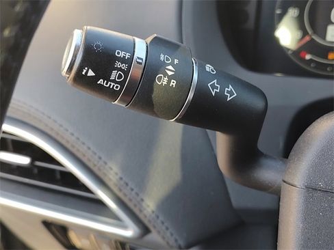 Used 2019 Jaguar F-PACE Portfolio image 35