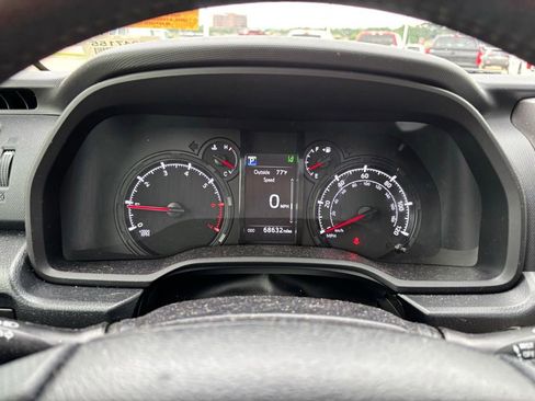 Used 2021 Toyota 4Runner SR5 Premium w/ Moonroof Package AWD/4WD image 15