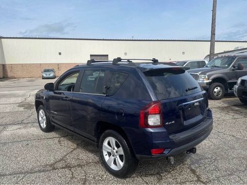 Used 2014 Jeep Compass Latitude w/ Sun/Sound Group AWD/4WD image 6