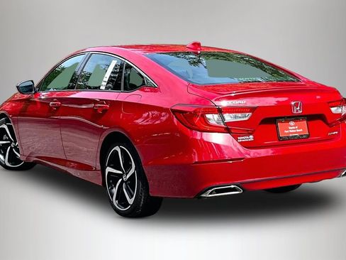 Used 2018 Honda Accord Sport image 4