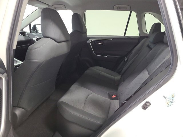 Certified 2022 Toyota RAV4 XLE w/ Carpet Mat Package (TMS) AWD/4WD image 15