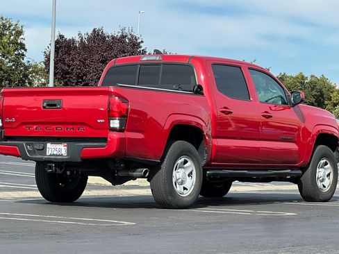 Used 2022 Toyota Tacoma SR image 4