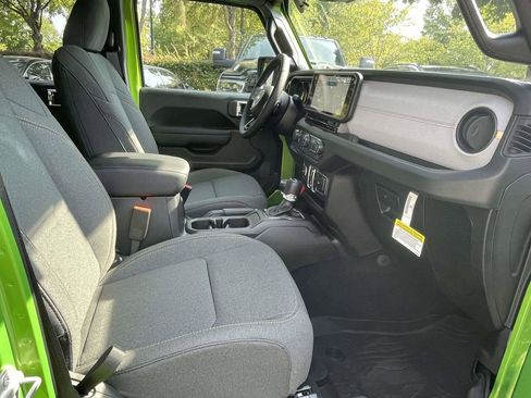 New 2025 Jeep Wrangler Sport S image 33