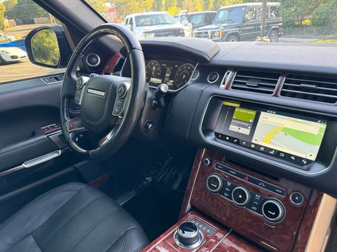 Used 2017 Land Rover Range Rover HSE image 36