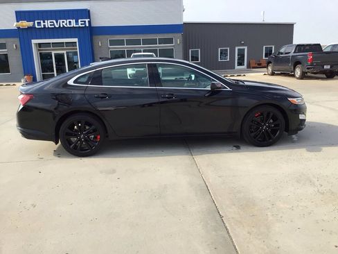Used 2023 Chevrolet Malibu LT w/ Redline Edition FWD image 6