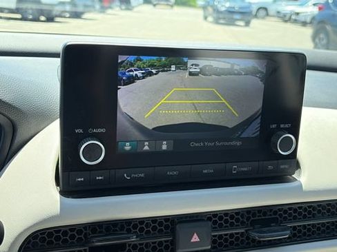 Used 2024 Honda HR-V LX image 17