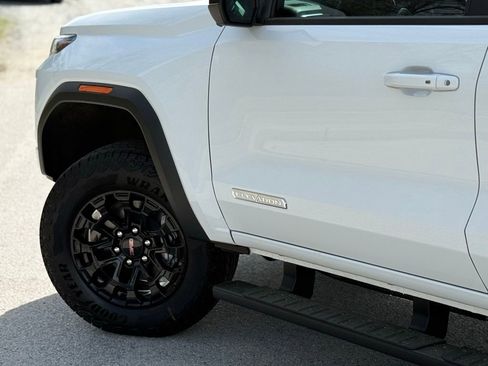 New 2026 GMC Canyon Elevation w/ Convenience Package image 8