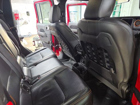 Used 2021 Jeep Gladiator Mojave AWD/4WD image 11
