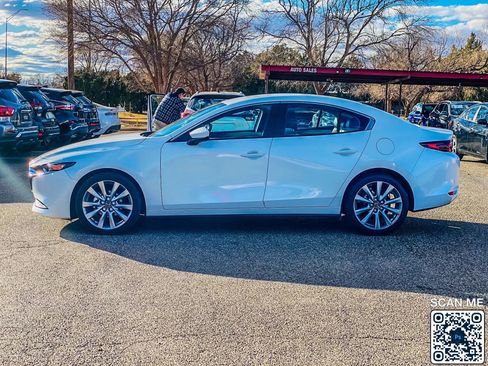 Used 2022 MAZDA MAZDA3 s image 5