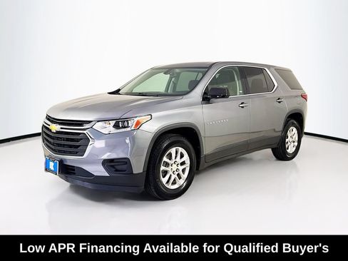 Used 2019 Chevrolet Traverse LS w/ LPO, Floor Liner Package FWD image 3