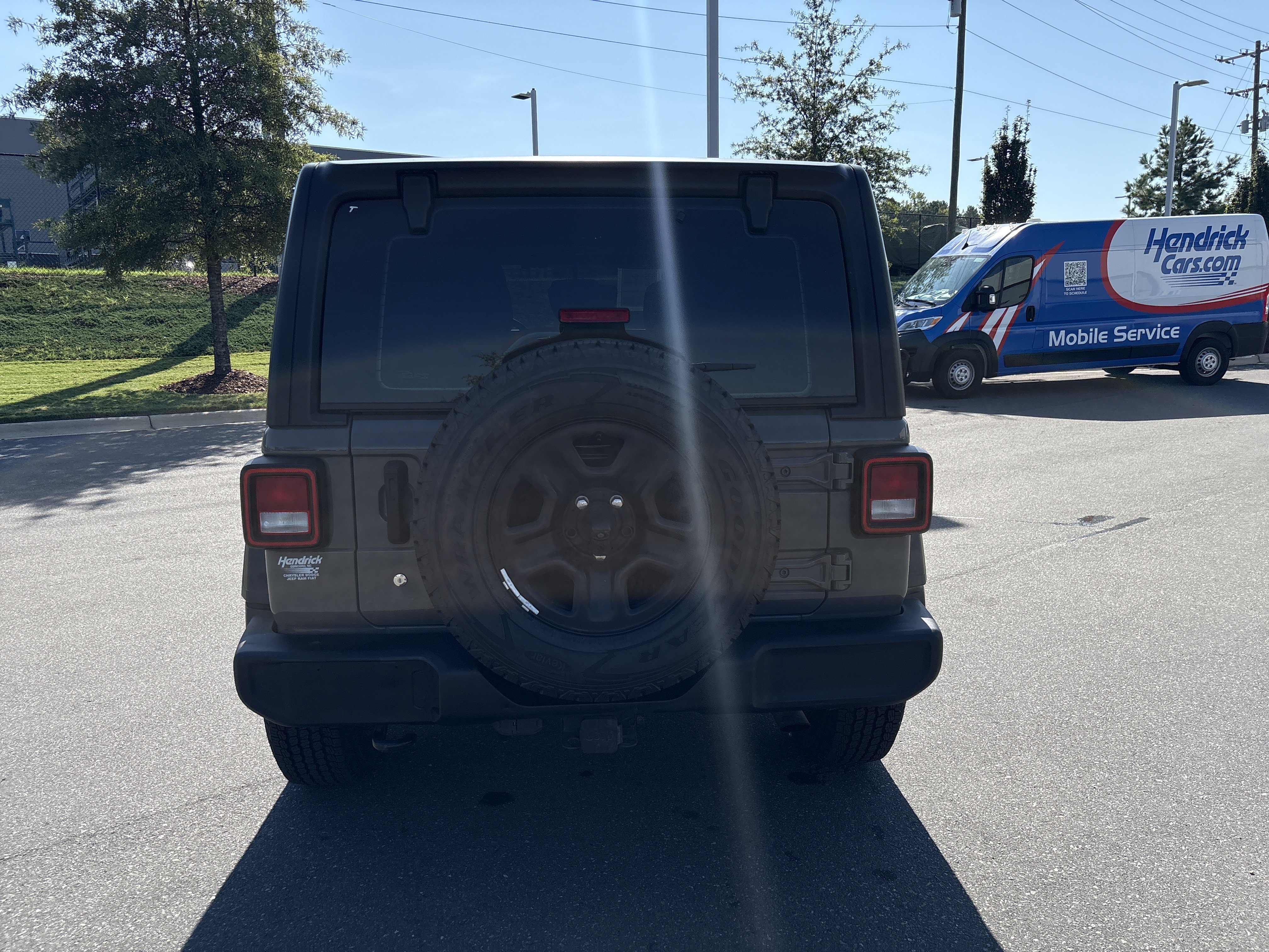 Used 2018 Jeep Wrangler Unlimited Sport AWD/4WD image 8