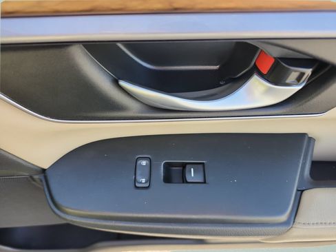 Used 2017 Honda CR-V EX-L image 25