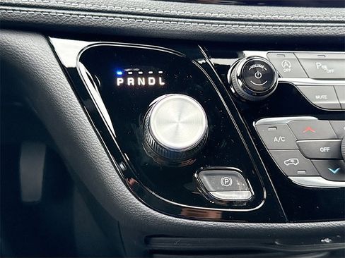 New 2026 Chrysler Pacifica Select image 17