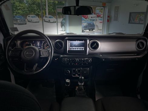 Used 2022 Jeep Wrangler Unlimited Sport AWD/4WD image 18