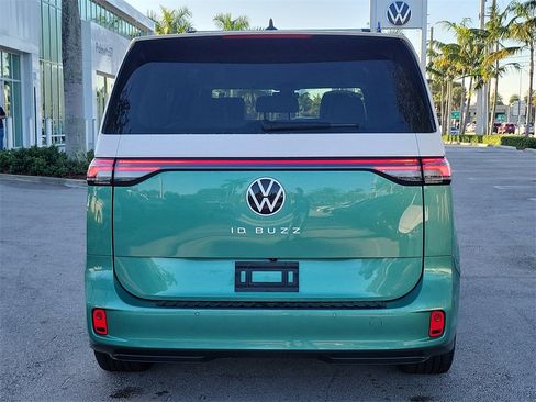 Used 2025 Volkswagen ID. Buzz 1st Edition image 5