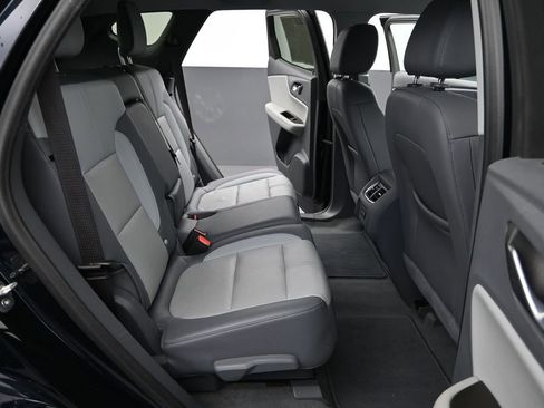 Used 2020 Chevrolet Blazer LT FWD image 28