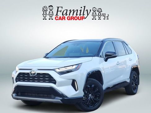 Used 2025 Toyota RAV4 XSE w/ Weather Package AWD/4WD image 1